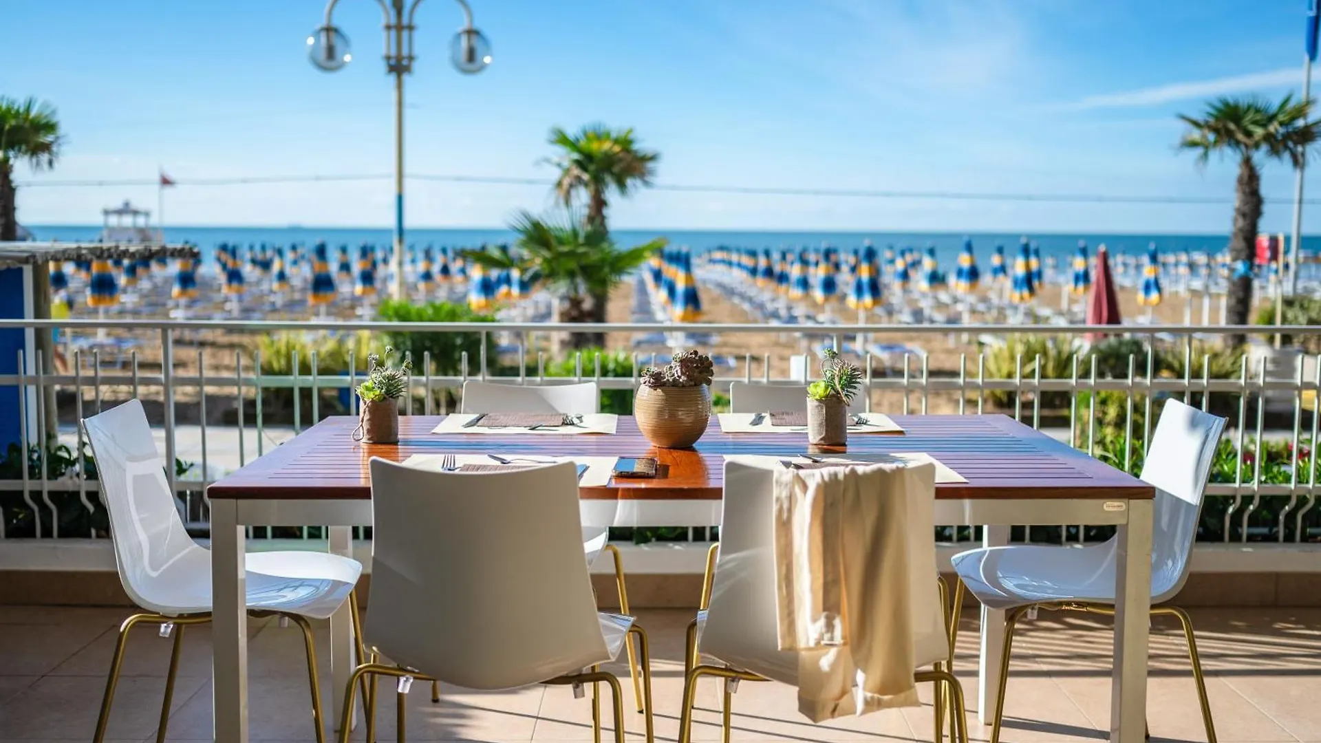 Hotel Orizzonte Lido di Jesolo 3*,